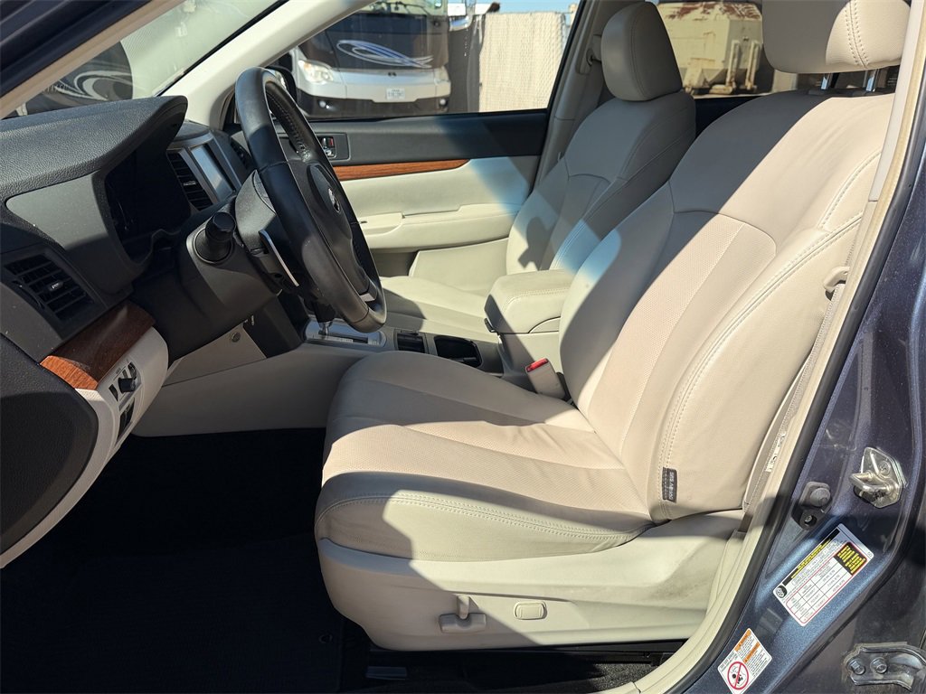 Used 2014 Subaru Outback 3.6R Limited image 12
