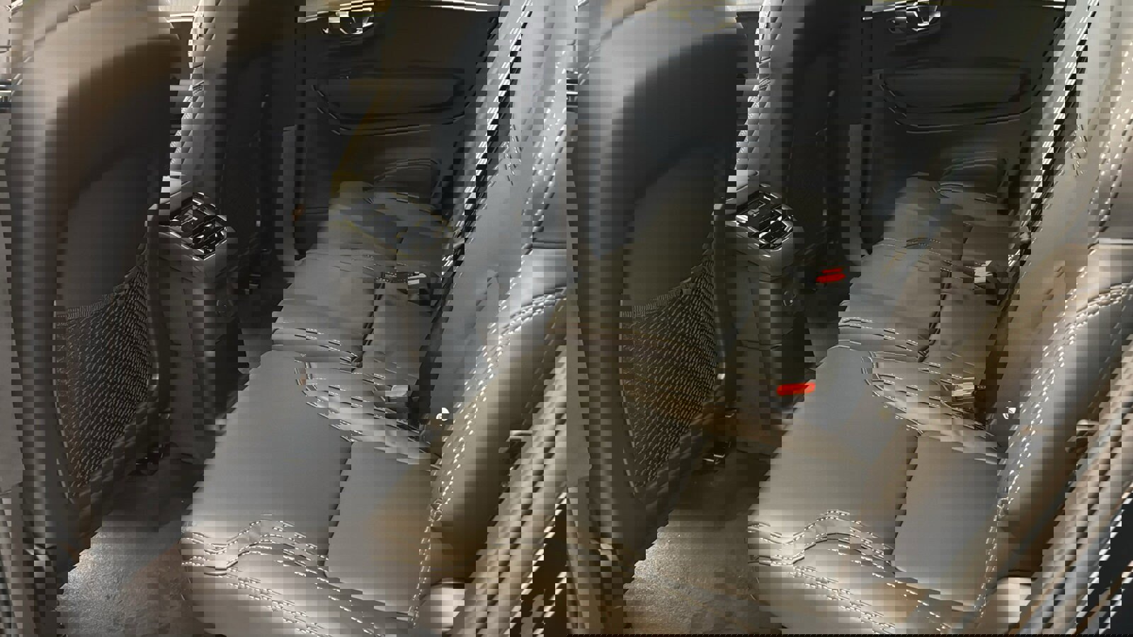 New 2026 Volvo XC90 T8 Ultra w/ Lounge Package image 27