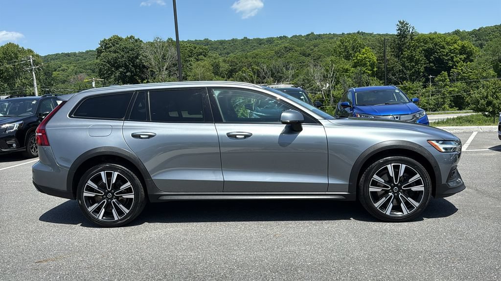 Used 2021 Volvo V60 T5 Cross Country w/ Advanced Package AWD/4WD image 5