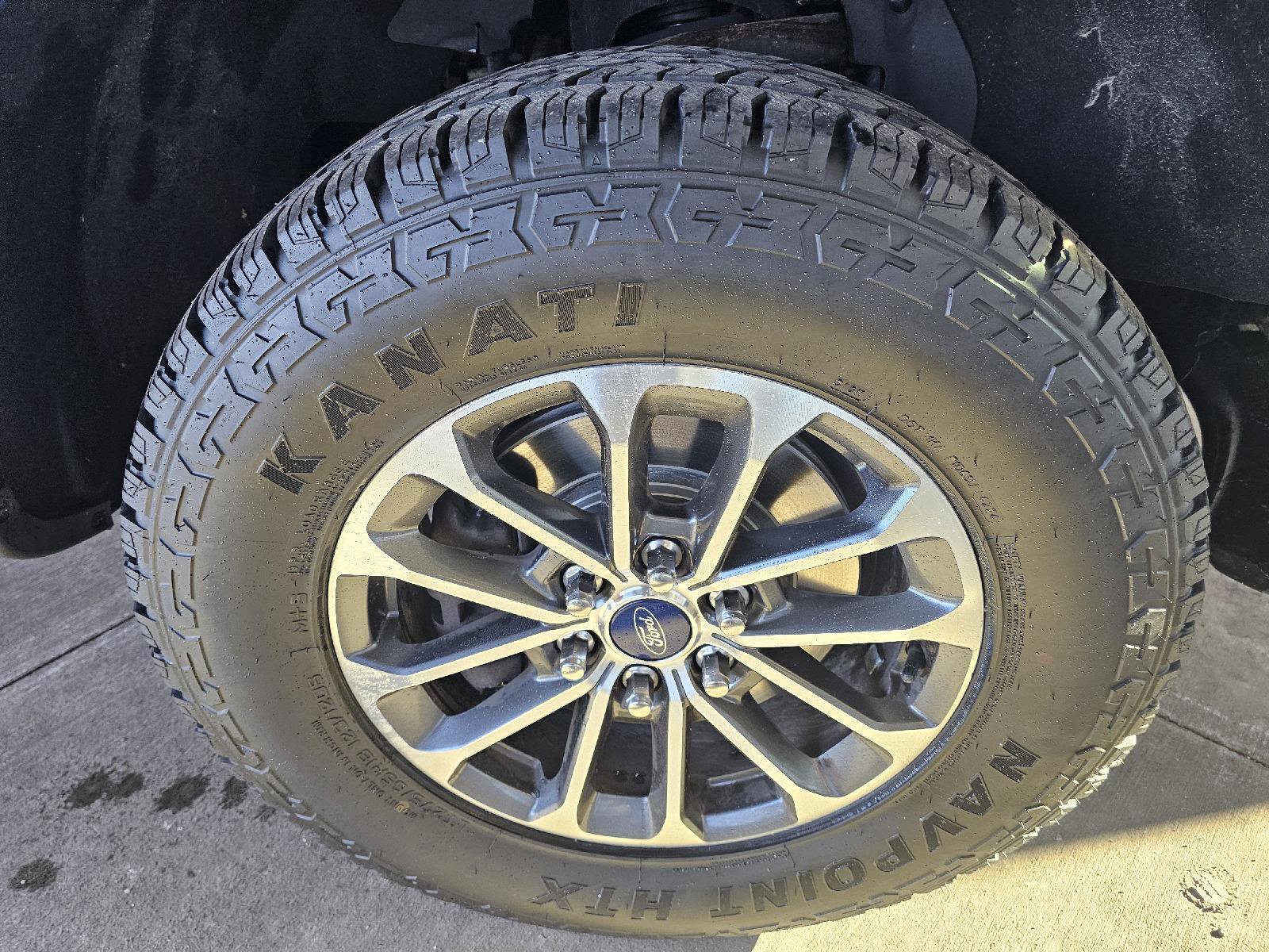Used 2014 Ford F150 XLT w/ Equipment Group 302A Luxury AWD/4WD image 9