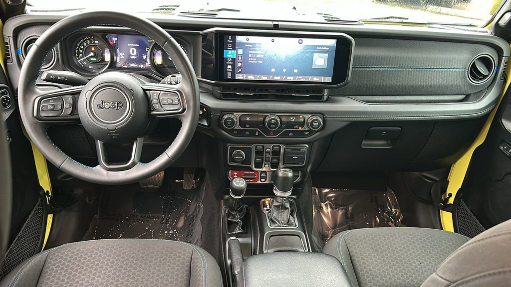 Used 2024 Jeep Wrangler Unlimited Rubicon 4xe image 14