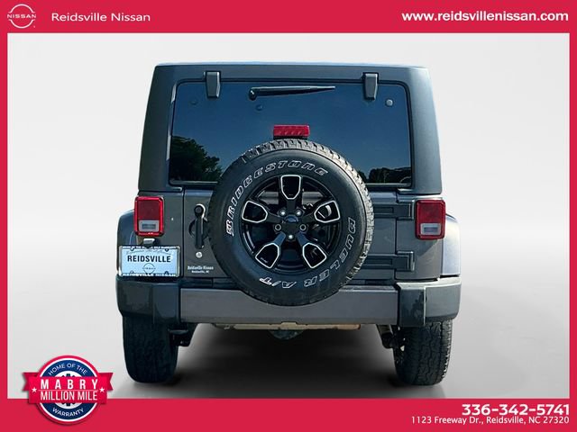 Used 2018 Jeep Wrangler Unlimited Sahara w/ Connectivity Group AWD/4WD image 5