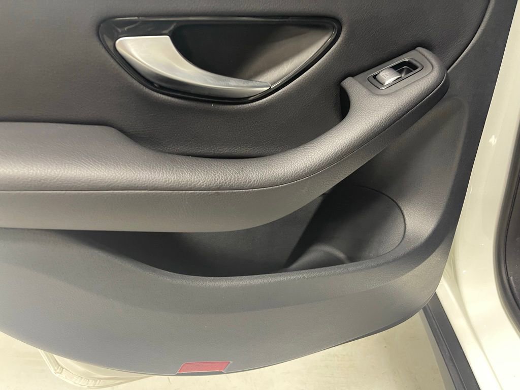 Used 2019 Mercedes-Benz GLC 300 4MATIC image 24