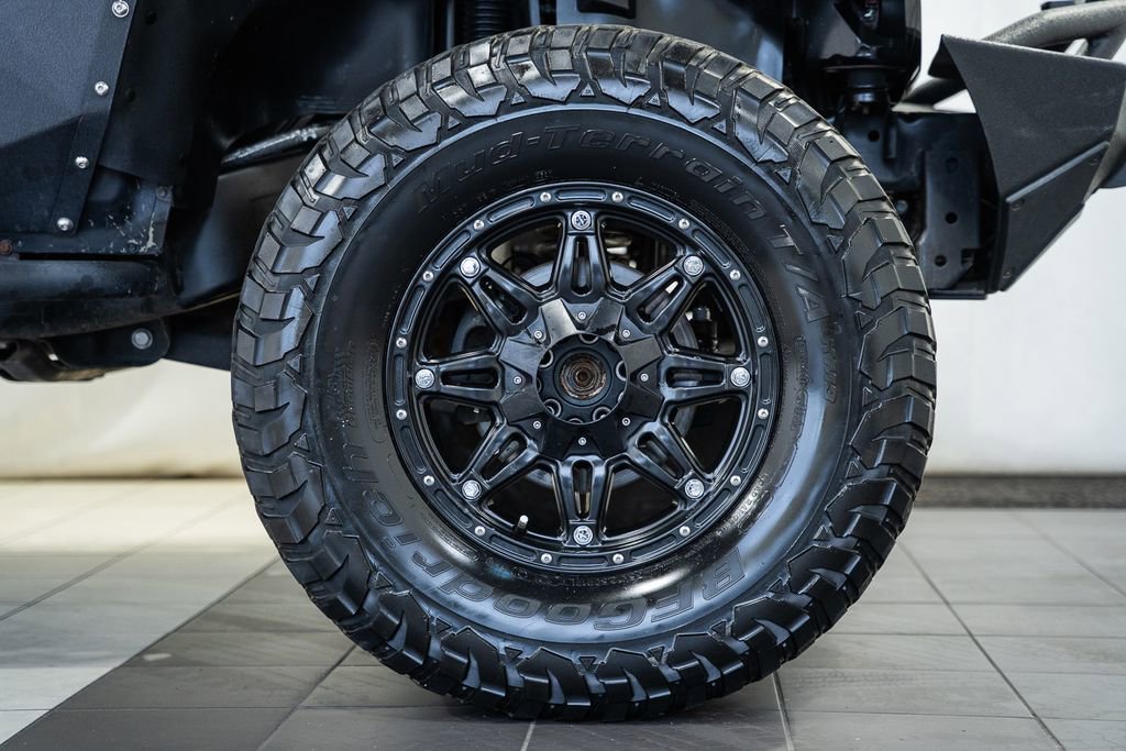 Used 2018 Jeep Wrangler Unlimited Rubicon w/ Connectivity Group image 25