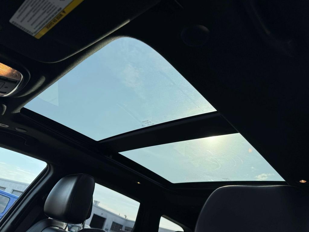 Used 2019 Jeep Grand Cherokee Limited w/ Luxury Group II image 18