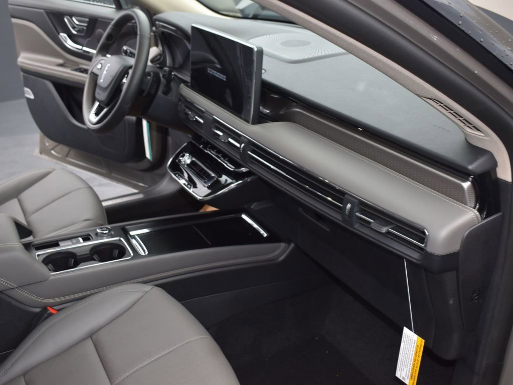 New 2025 Lincoln Corsair Grand Touring w/ Equipment Group 301A image 33
