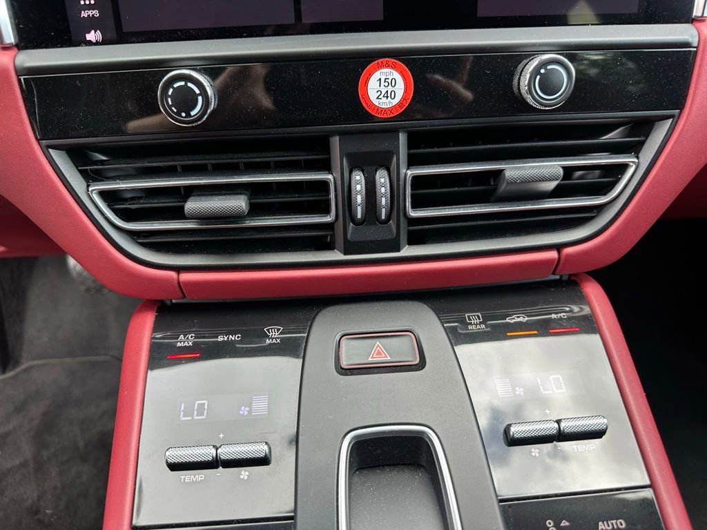 Certified 2023 Porsche Macan S image 27