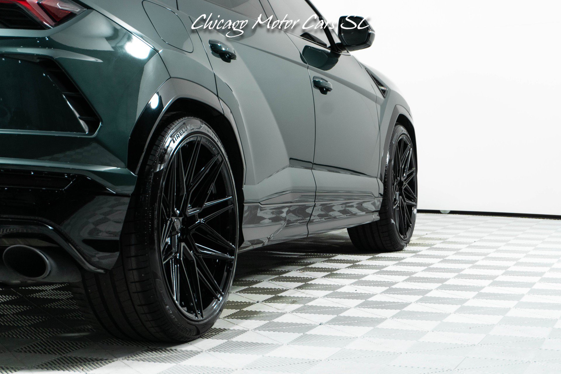Used 2021 Lamborghini Urus AWD/4WD image 15