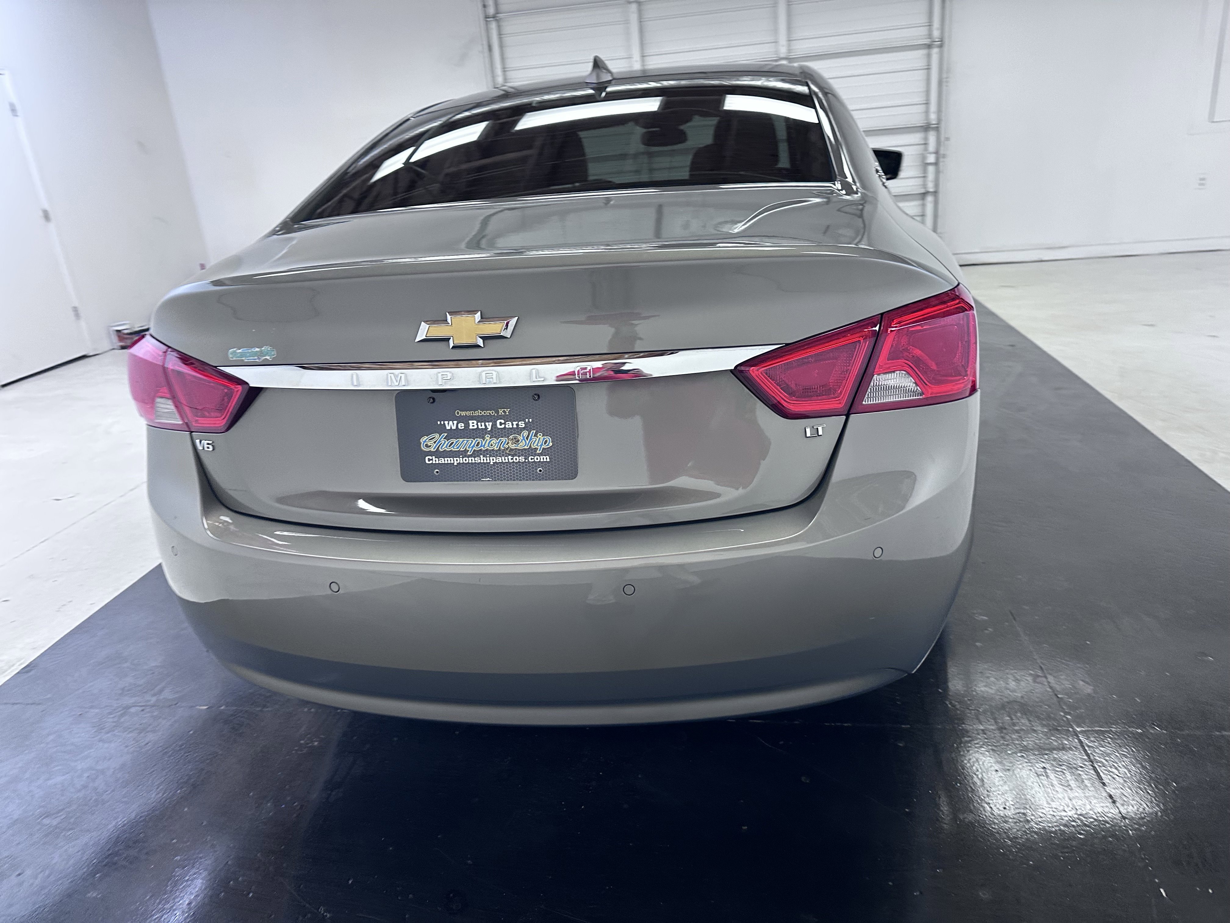 Used 2017 Chevrolet Impala LT w/ Convenience Package FWD image 13