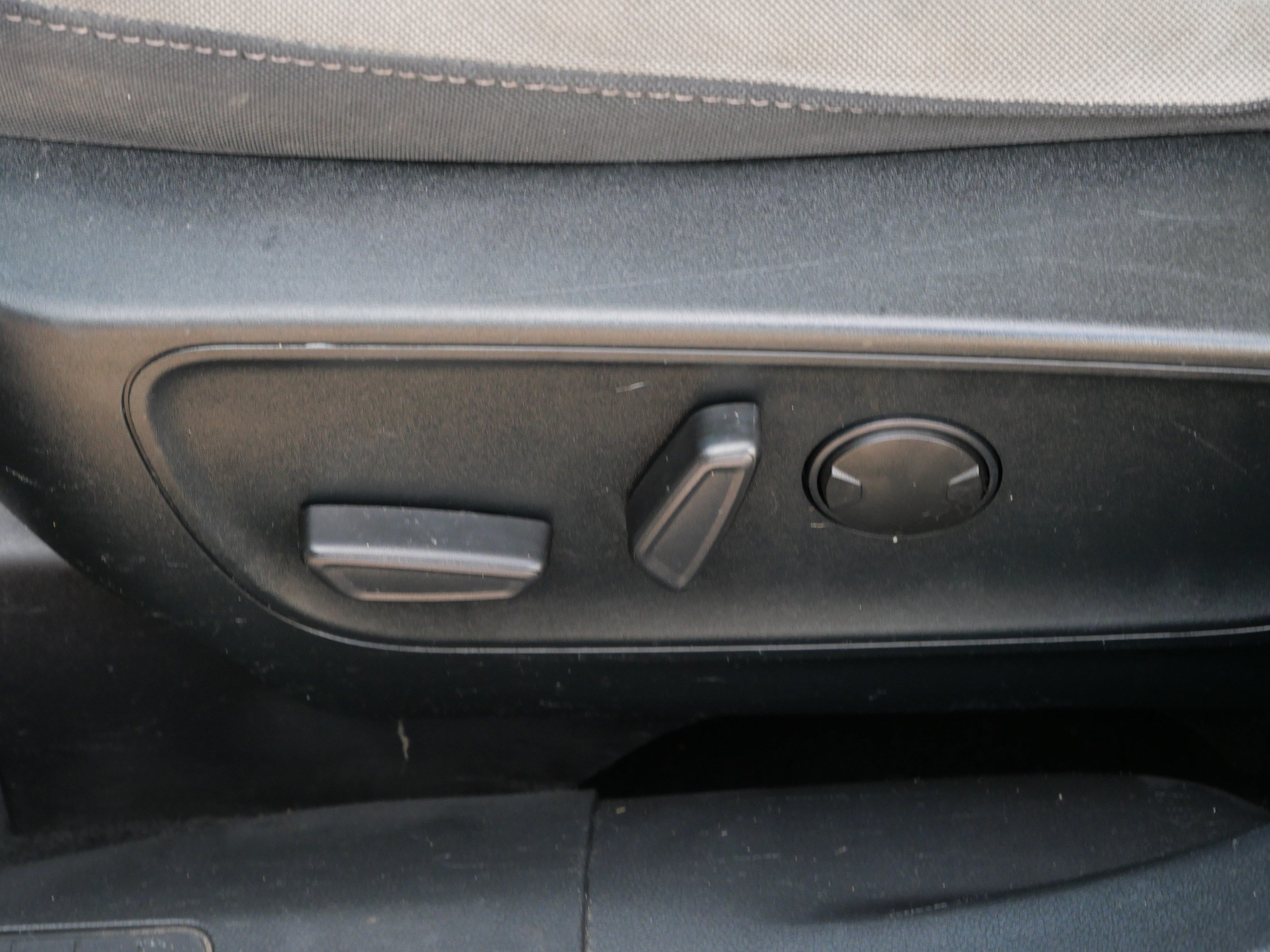 Used 2020 Ford Escape SE AWD/4WD image 19