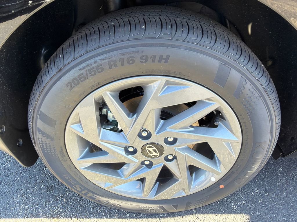 New 2026 Hyundai Elantra Blue image 17