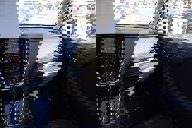 Certified 2025 Subaru Outback Premium image 15