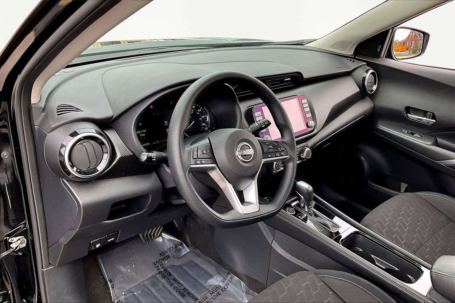 Used 2024 Nissan Kicks SV image 18