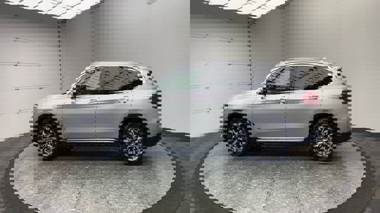 Used 2018 BMW X3 xDrive30i w/ Premium Package image 38