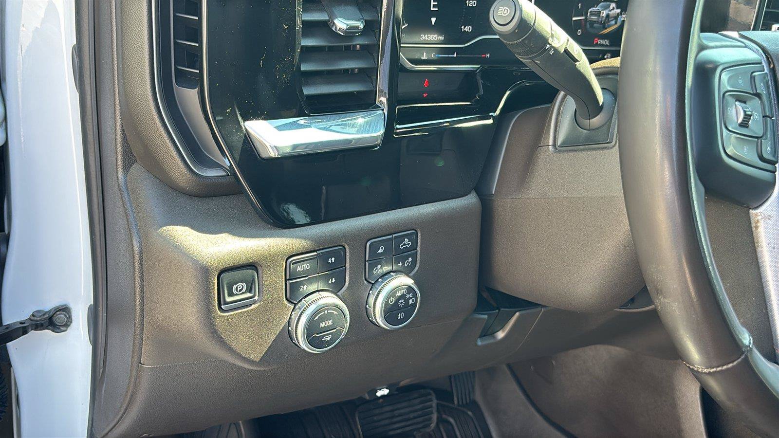 Certified 2025 GMC Sierra 2500 SLT w/ SLT Premium Package AWD/4WD image 27