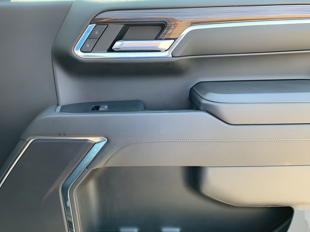 Used 2023 Chevrolet Silverado 1500 RST image 19