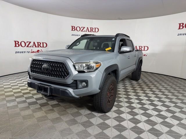Used 2018 Toyota Tacoma TRD Off-Road w/ TRD Premium Off Road Package AWD/4WD image 4