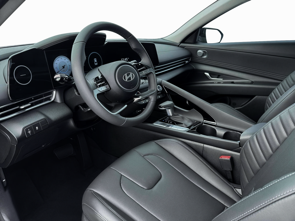 New 2026 Hyundai Elantra Limited FWD image 14