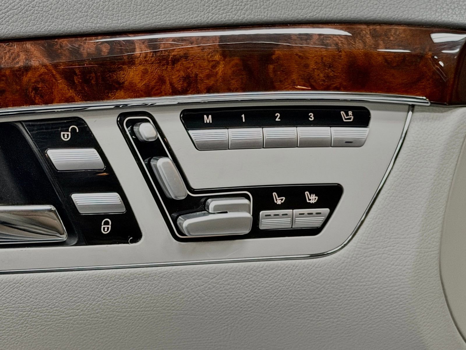 Used 2010 Mercedes-Benz S 550 image 20