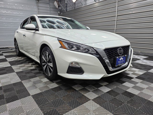 Used 2022 Nissan Altima 2.5 SV w/ SV Premium Package FWD image 4