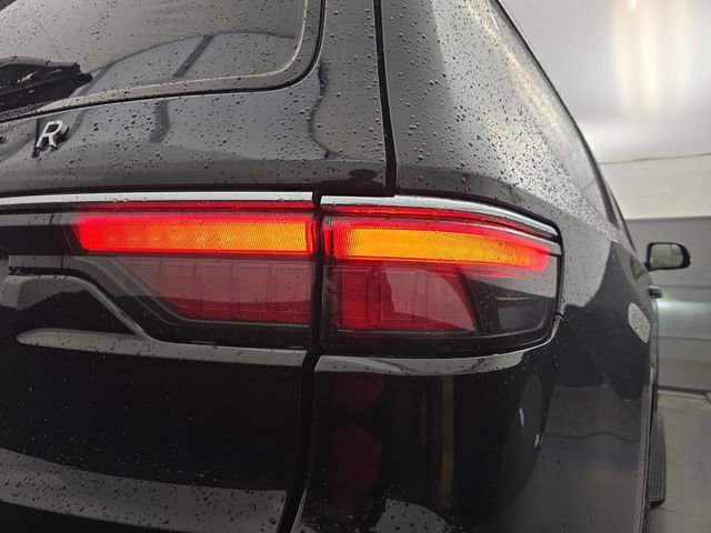 Used 2024 Jeep Wagoneer L Series II w/ Flexible Seating Group image 19