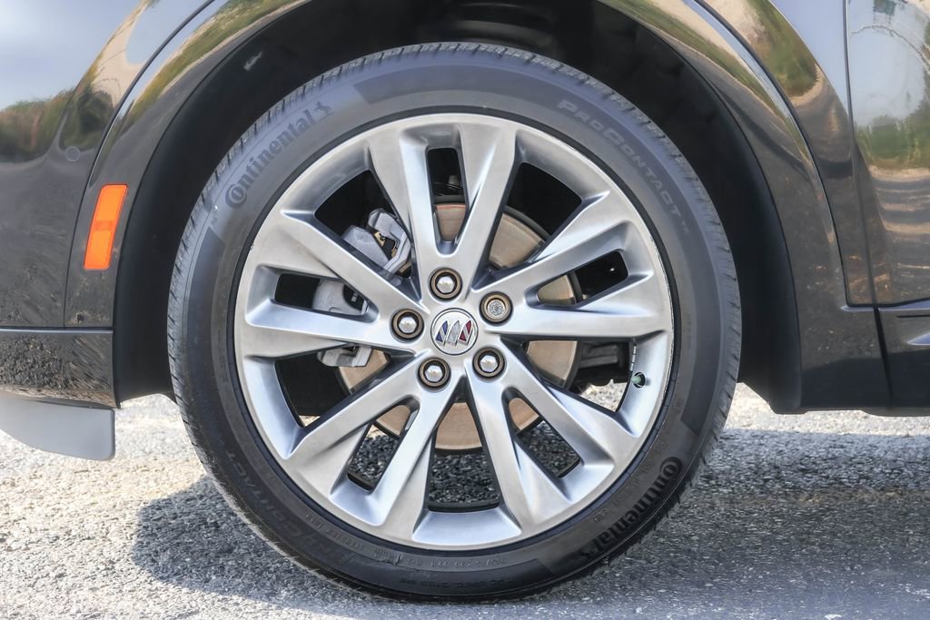 Used 2022 Buick Envision Avenir w/ Technology Package II image 18