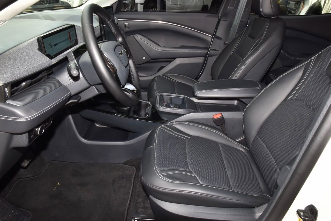 Certified 2025 Ford Mustang Mach-E Premium image 13