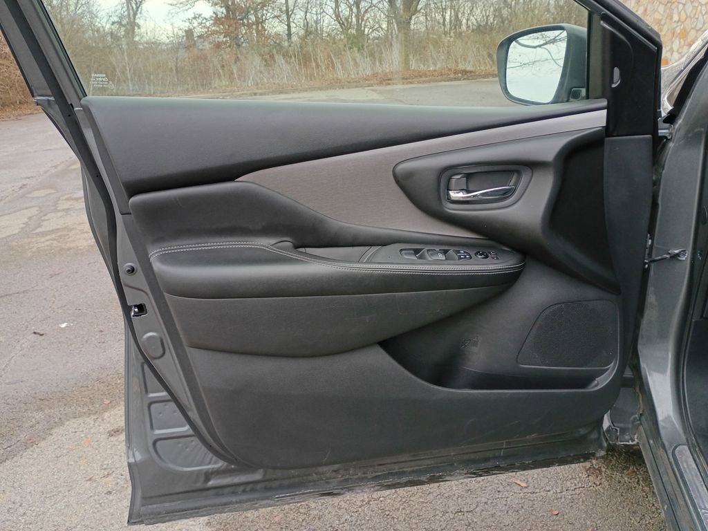 Used 2023 Nissan Murano SV image 10