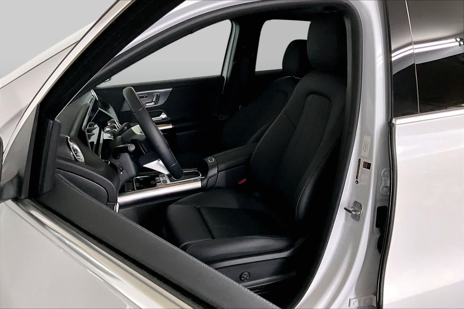 Certified 2024 Mercedes-Benz GLA 250 4MATIC image 9