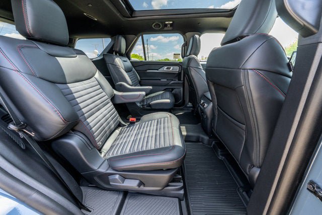 New 2026 Ford Explorer ST-Line w/ ST-Line Street Pack AWD/4WD image 16
