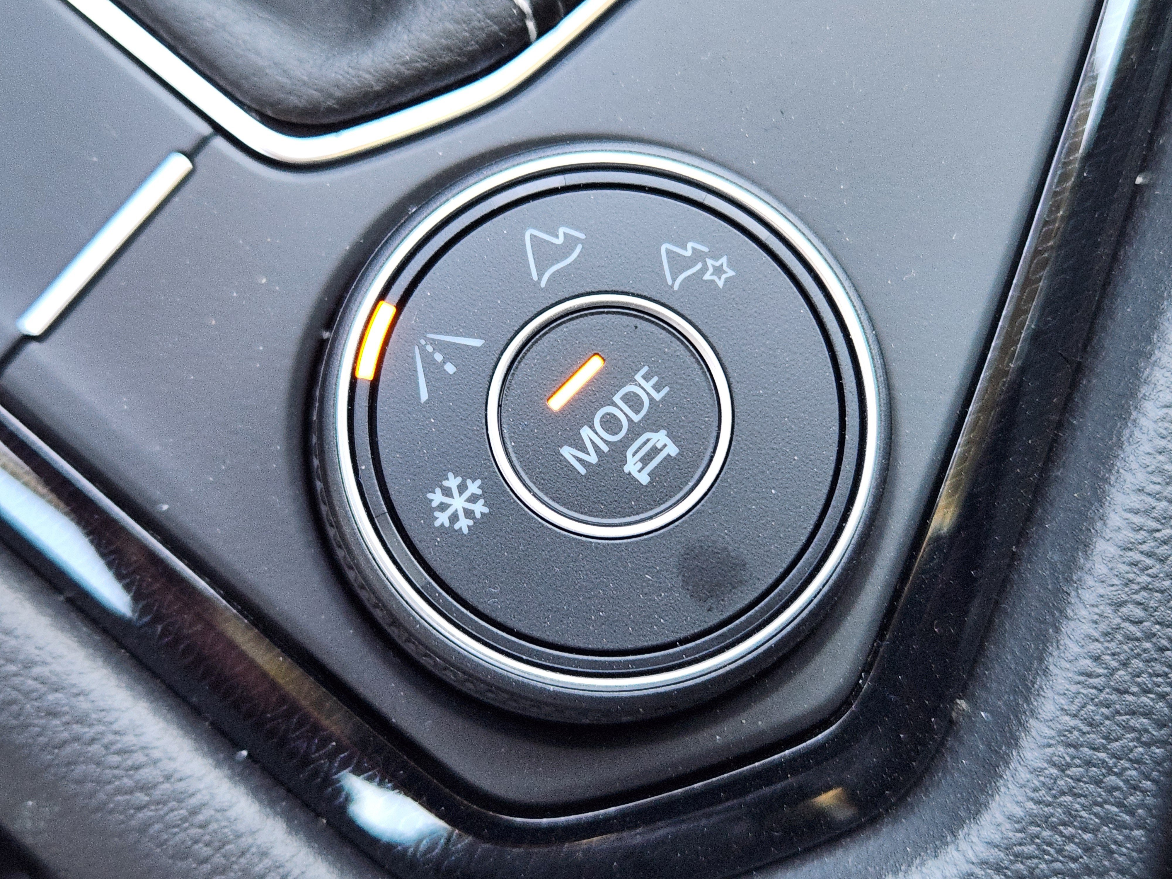 New 2026 Volkswagen Taos SE AWD/4WD image 14
