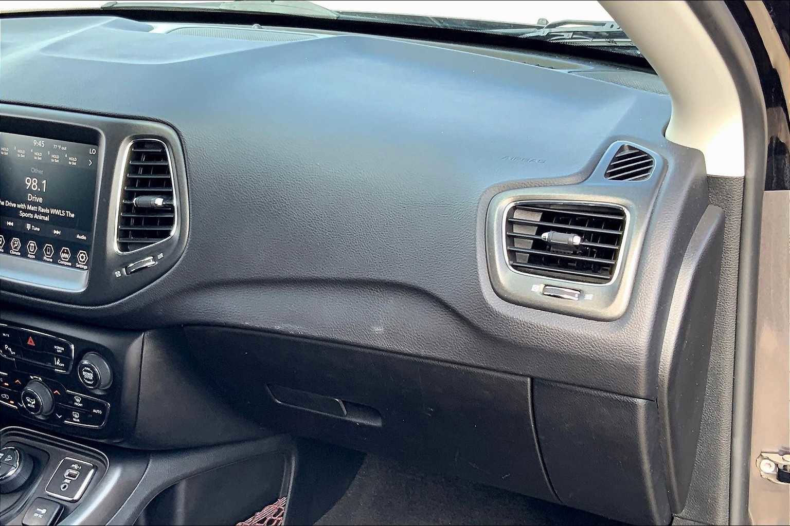 Used 2021 Jeep Compass Trailhawk image 17