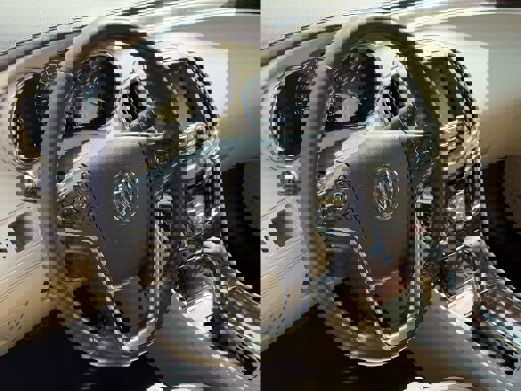 Used 2014 Buick LaCrosse Leather image 21