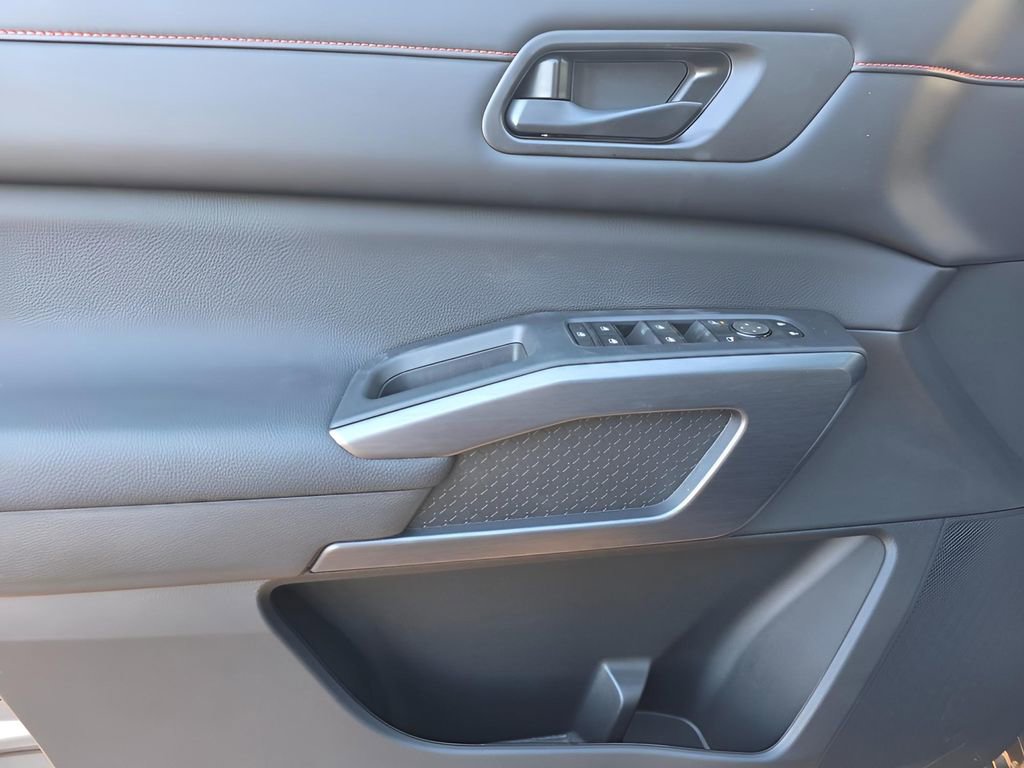 New 2026 Nissan Pathfinder Rock Creek image 20