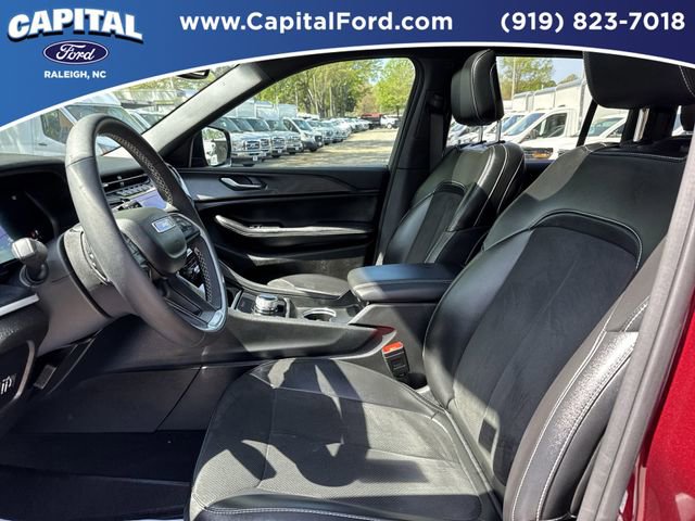 Used 2024 Jeep Grand Cherokee Altitude image 22