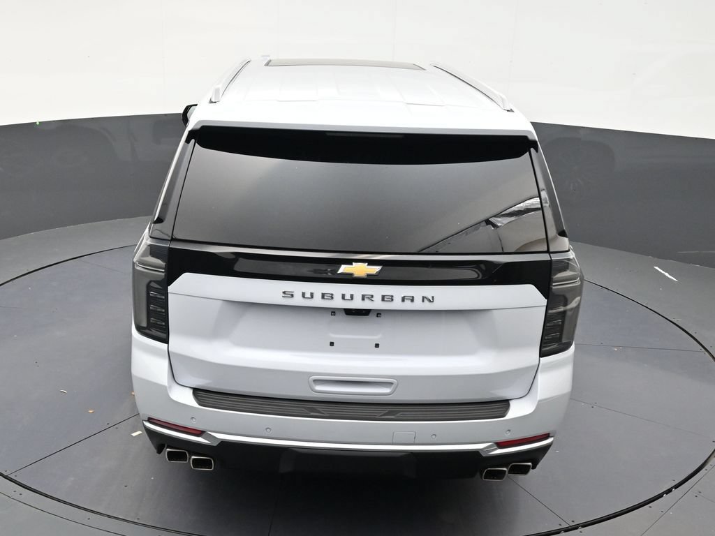 Used 2026 Chevrolet Suburban High Country AWD/4WD image 14
