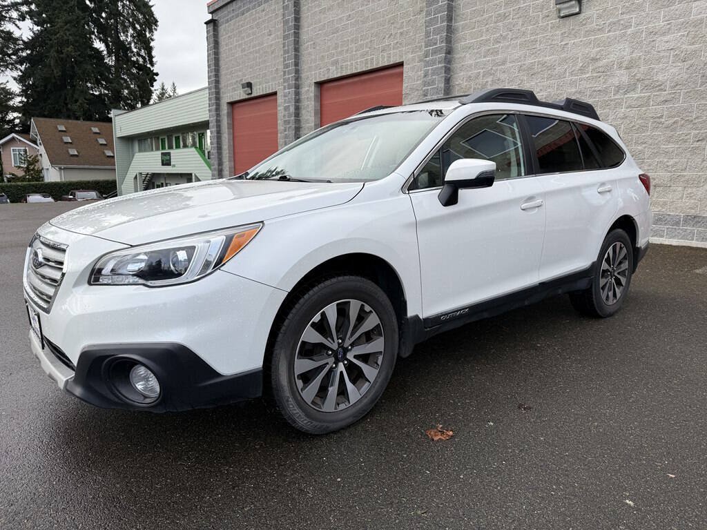 Used 2015 Subaru Outback 2.5i Limited AWD/4WD image 8