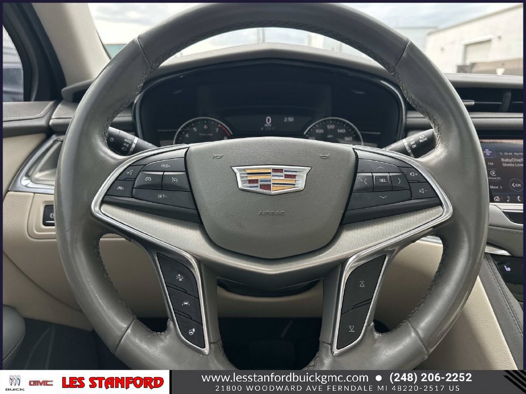 Certified 2022 Cadillac XT5 Premium Luxury AWD/4WD image 22