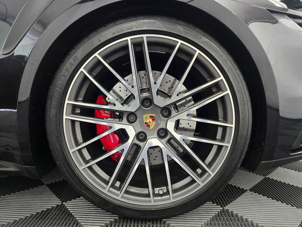 Certified 2023 Porsche 911 Turbo AWD/4WD image 31