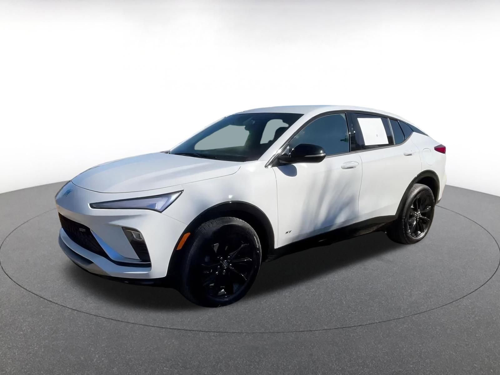 Used 2025 Buick Envista Sport Touring image 8