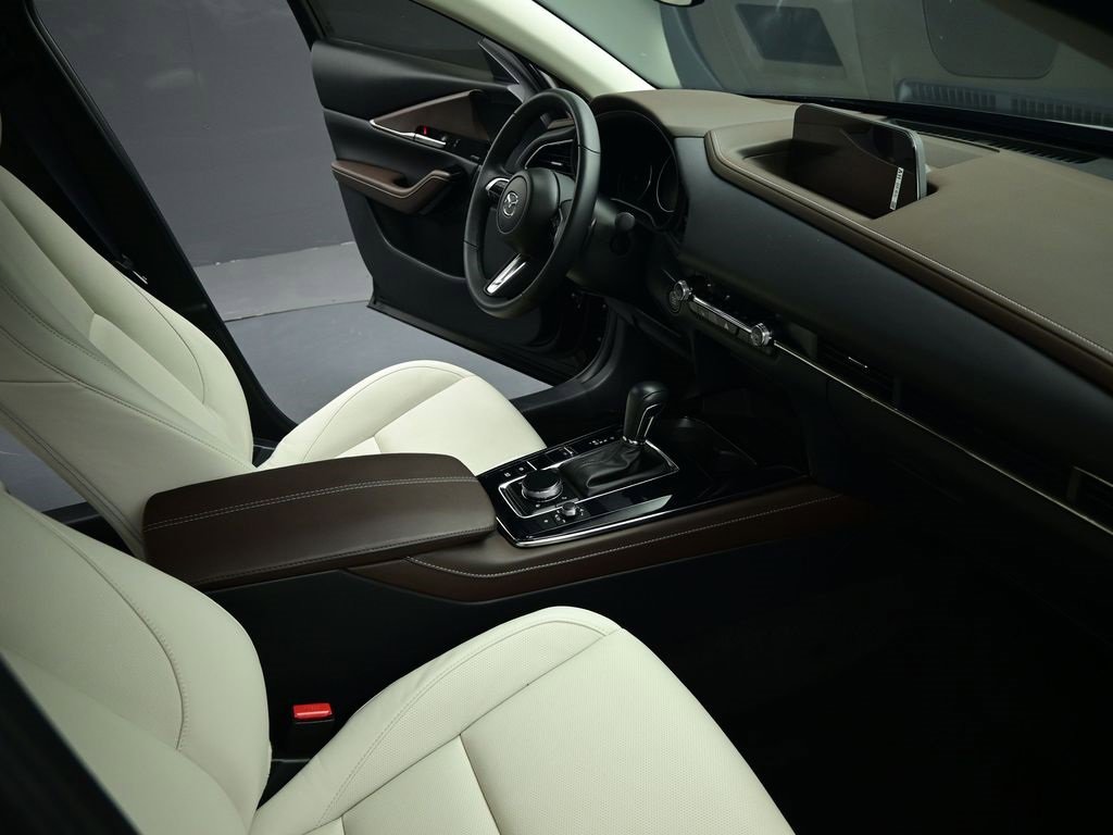 Certified 2025 MAZDA CX-30 AWD 2.5 S w/ Premium Package image 7
