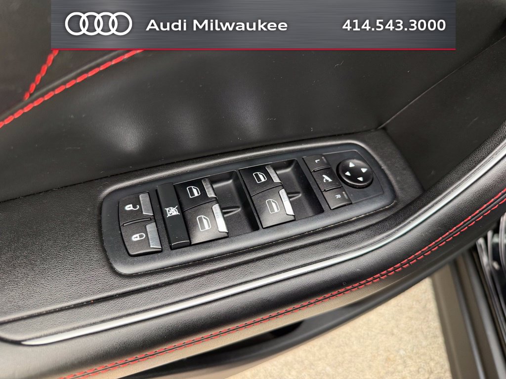 Used 2021 Maserati Levante AWD/4WD image 19