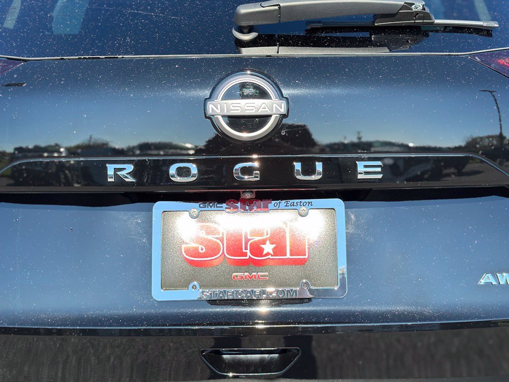Used 2023 Nissan Rogue S AWD/4WD image 39