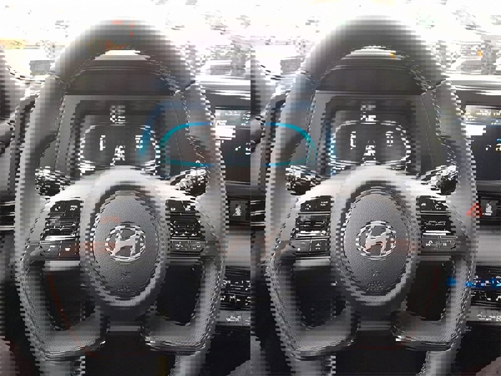 Used 2025 Hyundai Elantra Sport image 14