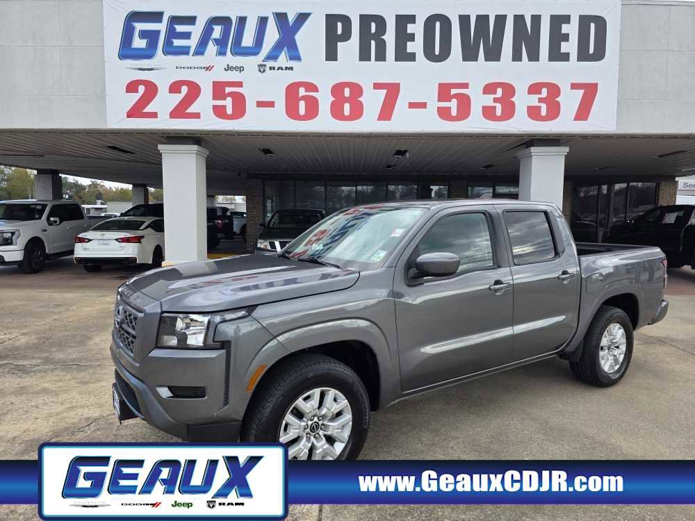 Used 2023 Nissan Frontier SV image 1