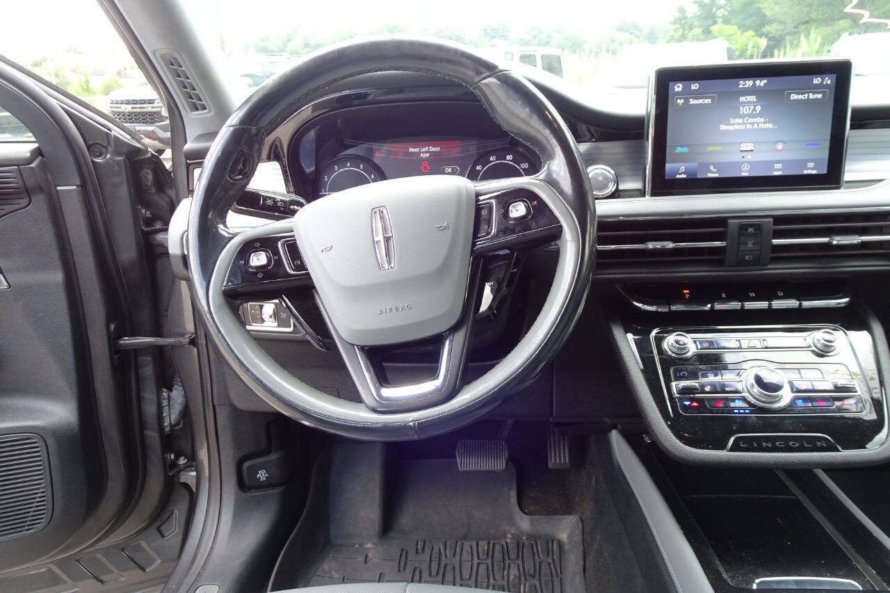 Used 2020 Lincoln Corsair AWD w/ Equipment Group 101A image 18