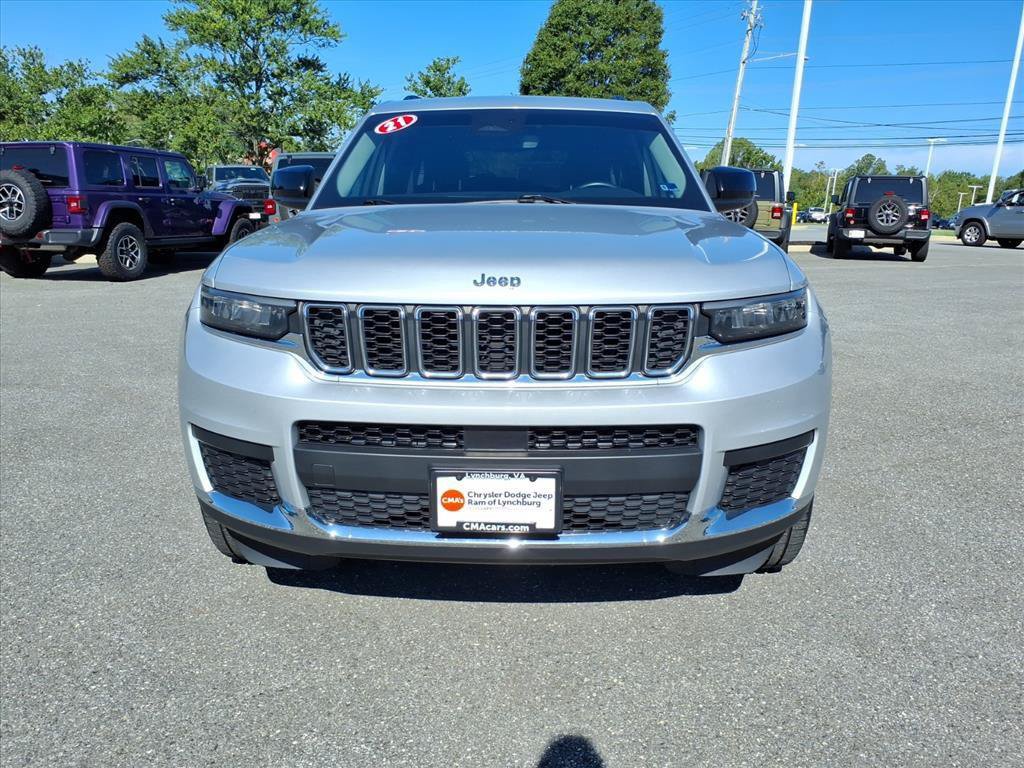 Used 2021 Jeep Grand Cherokee L Laredo w/ Luxury Tech Group I AWD/4WD image 9