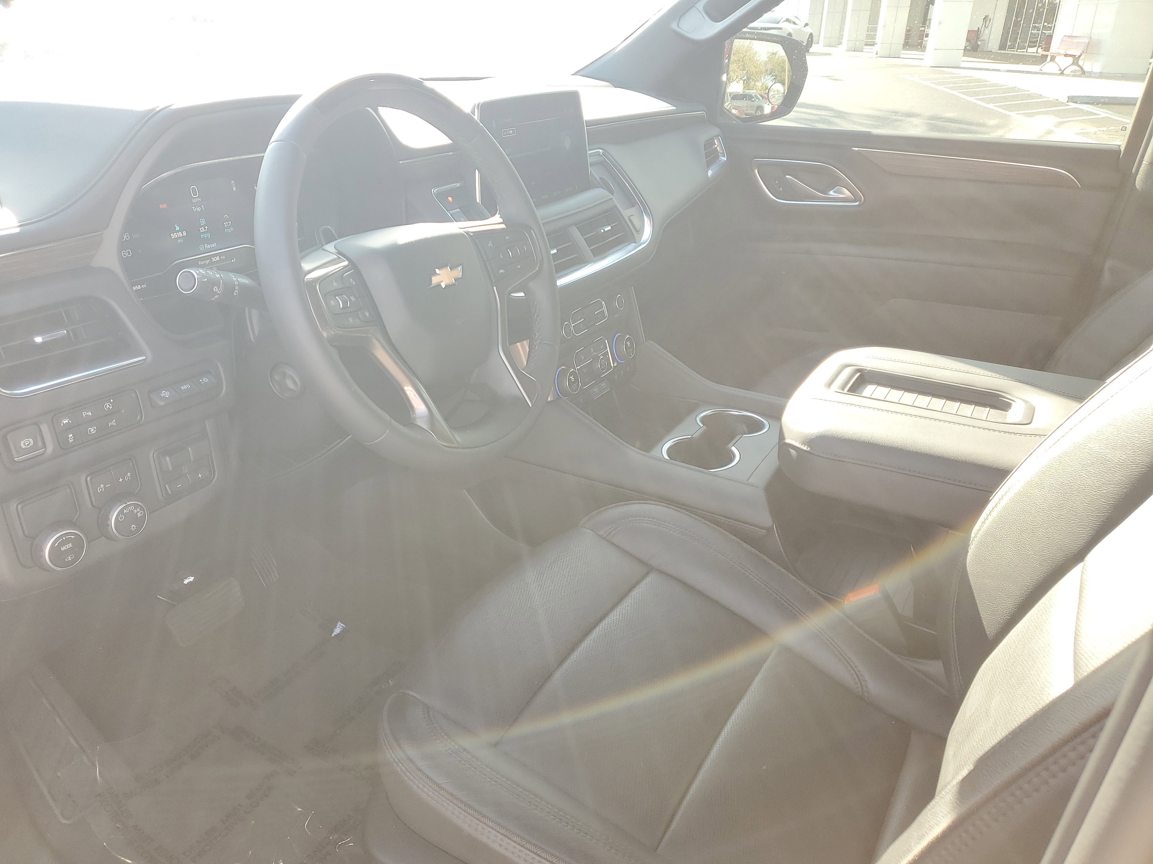 Used 2024 Chevrolet Tahoe High Country w/ Advanced Technology Package RWD image 21