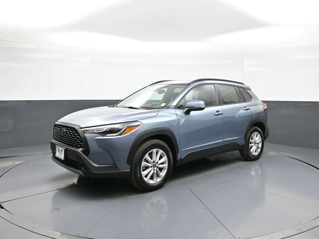 Certified 2022 Toyota Corolla Cross LE AWD/4WD image 10