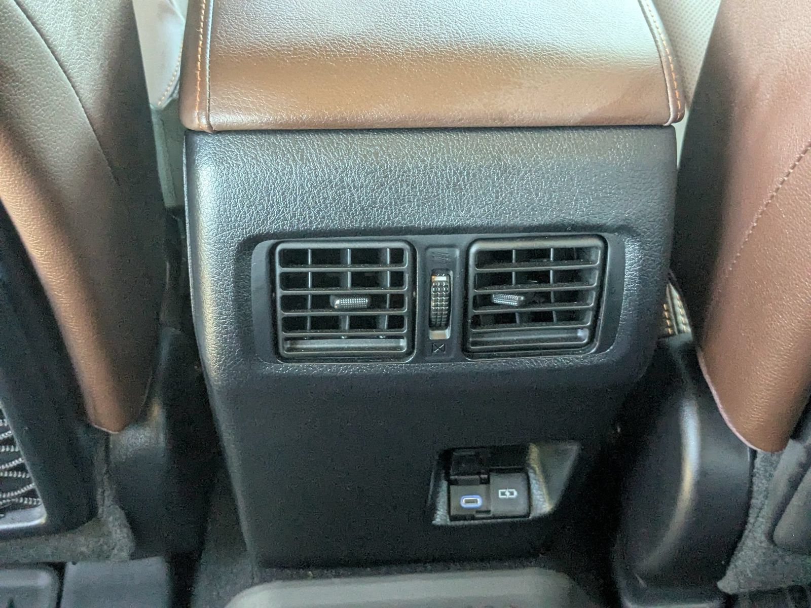 Used 2024 Toyota 4Runner Limited AWD/4WD image 35